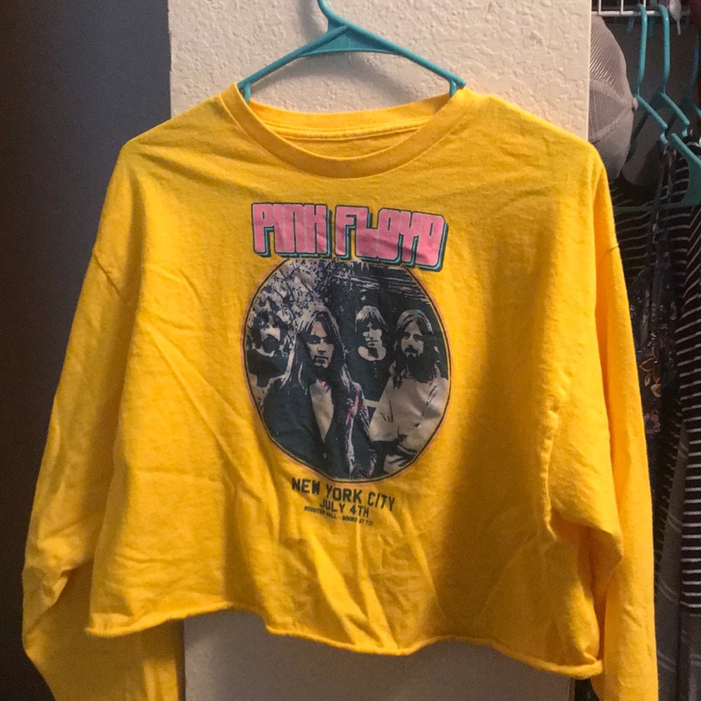 Cropped long sleeve T-shirt